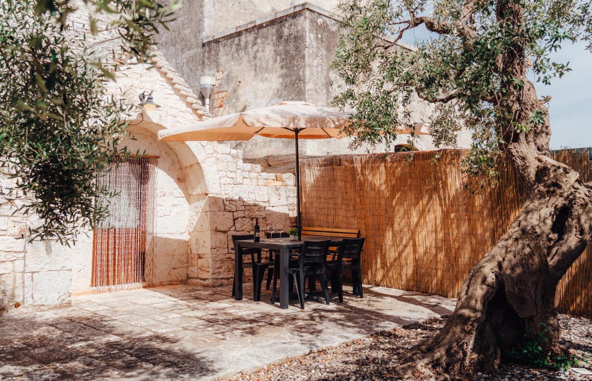 Loli Trulli Superior Villa - Free Parking Castellana Grotte Eksteriør bilde